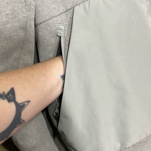 ADIDAS PULL OVER HOODIE - Picture 4 of 10